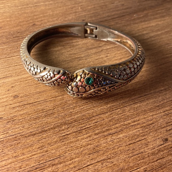 Vintage Hinged Bracelet 7 1/2” Circumference Green Eyed Snake - Picture 2 of 2